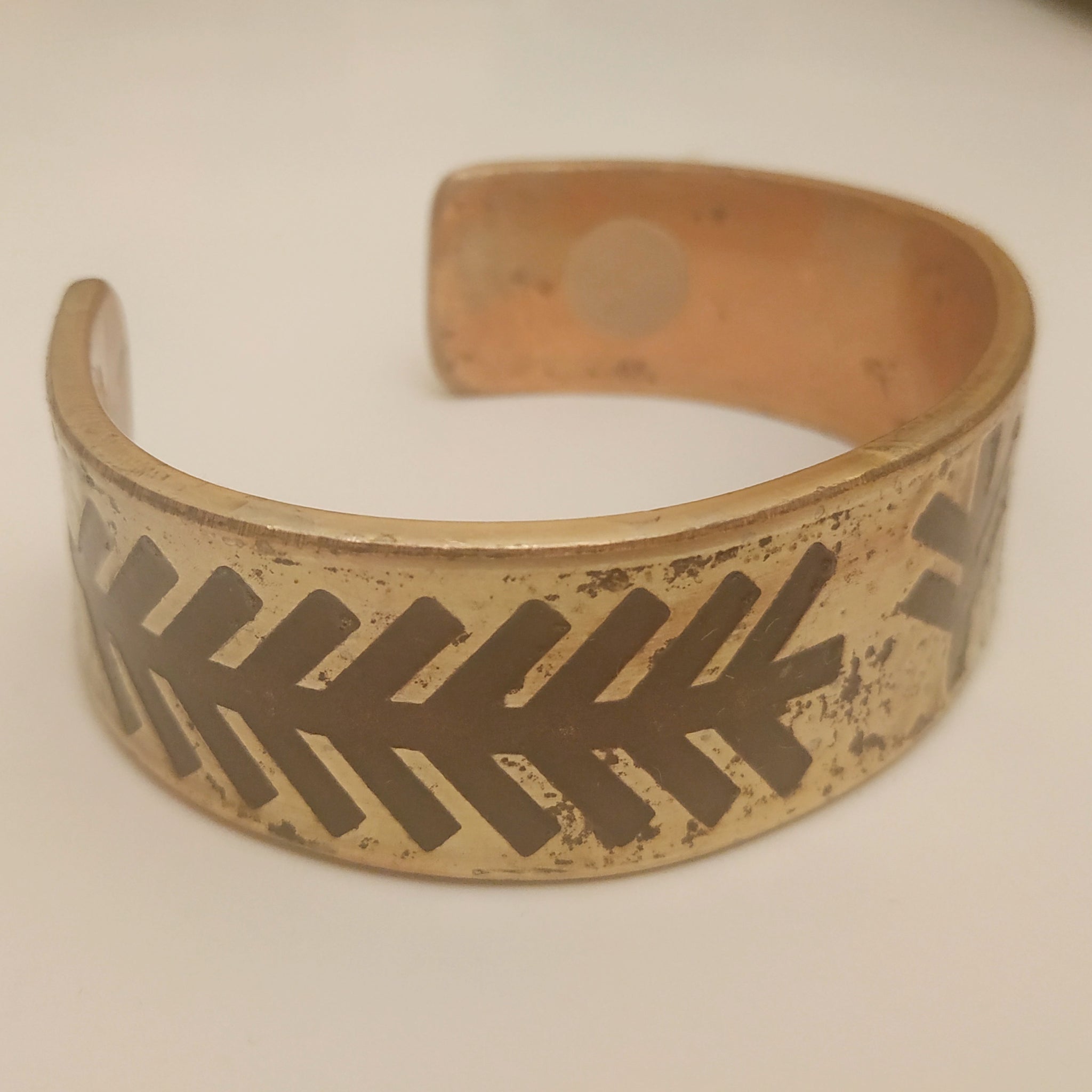 Tyr Runic Armband - Viking Tiwaz and Algiz Victory and Protection Runes Armband Cuff Bracelet