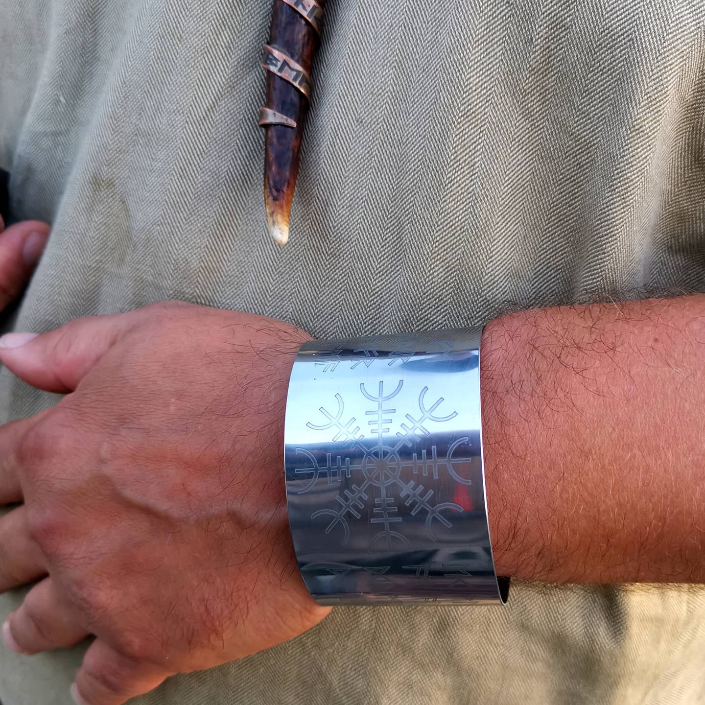 Havamal Verse 77 Helm of Awe  Armband Cuff Bracelet in Stainless Steel