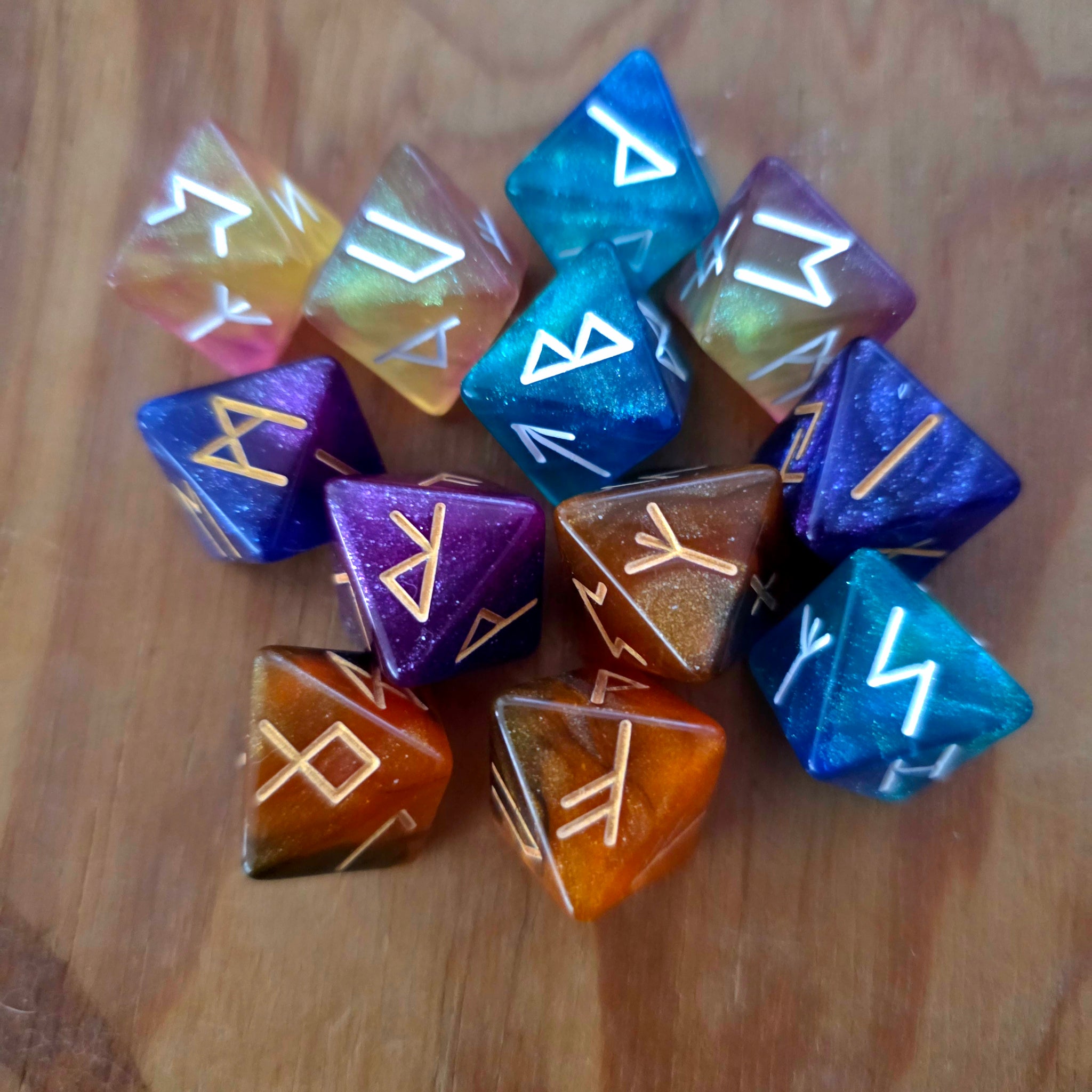 8-Sided Acrylic Rune Dice - Elder Futhark Divination