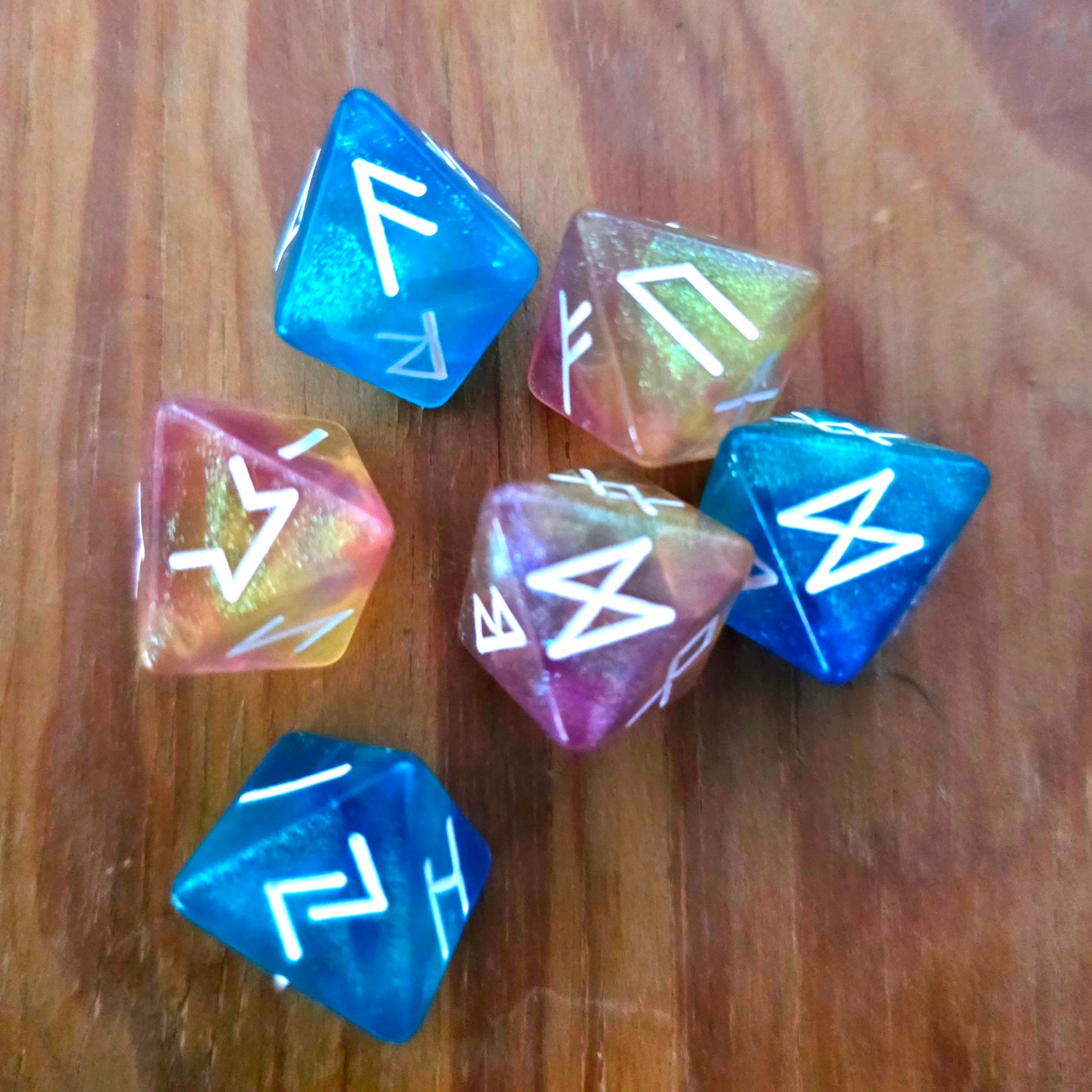8-Sided Acrylic Rune Dice - Elder Futhark Divination