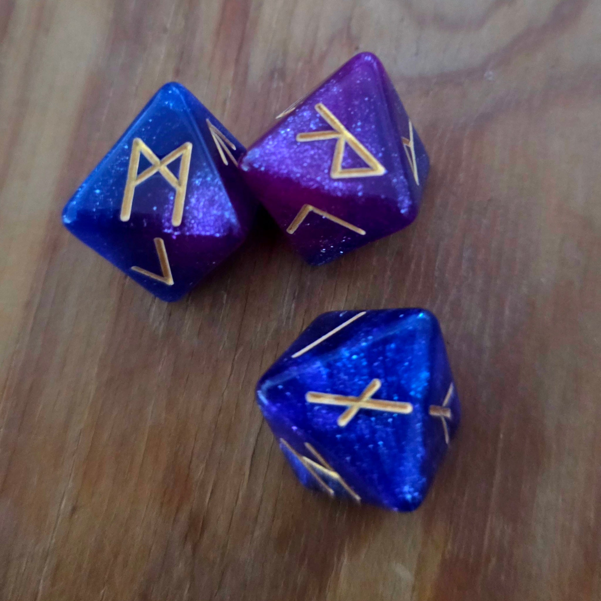 8-Sided Acrylic Rune Dice - Elder Futhark Divination