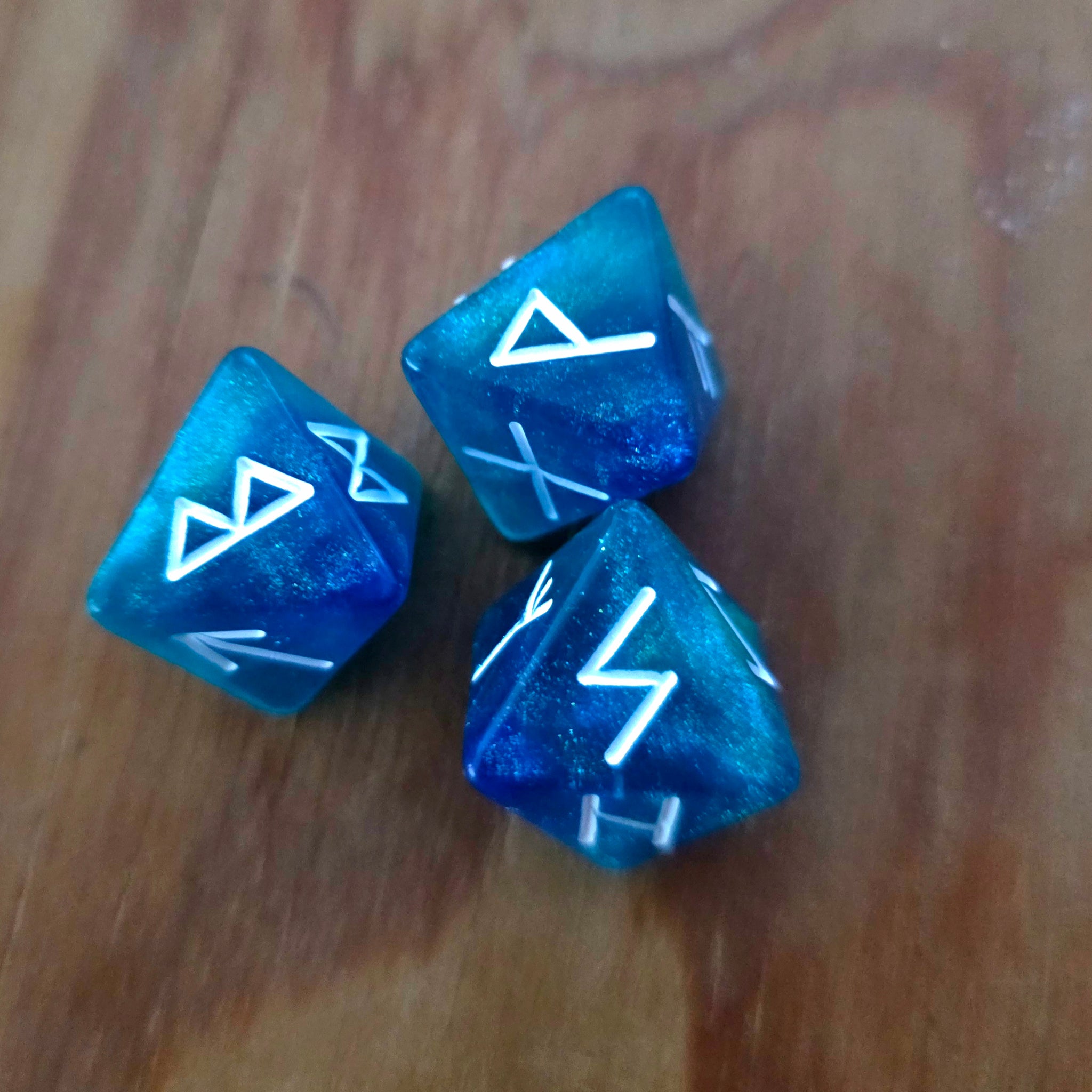 8-Sided Acrylic Rune Dice - Elder Futhark Divination