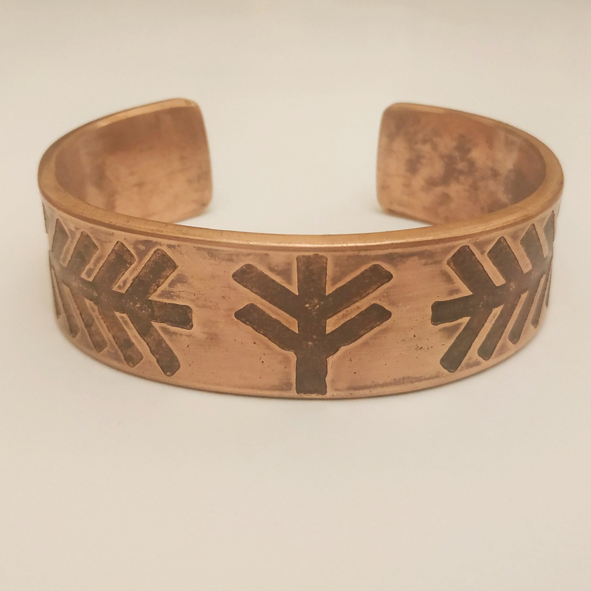 Tyr Runic Armband - Viking Tiwaz and Algiz Victory and Protection Runes Armband Cuff Bracelet