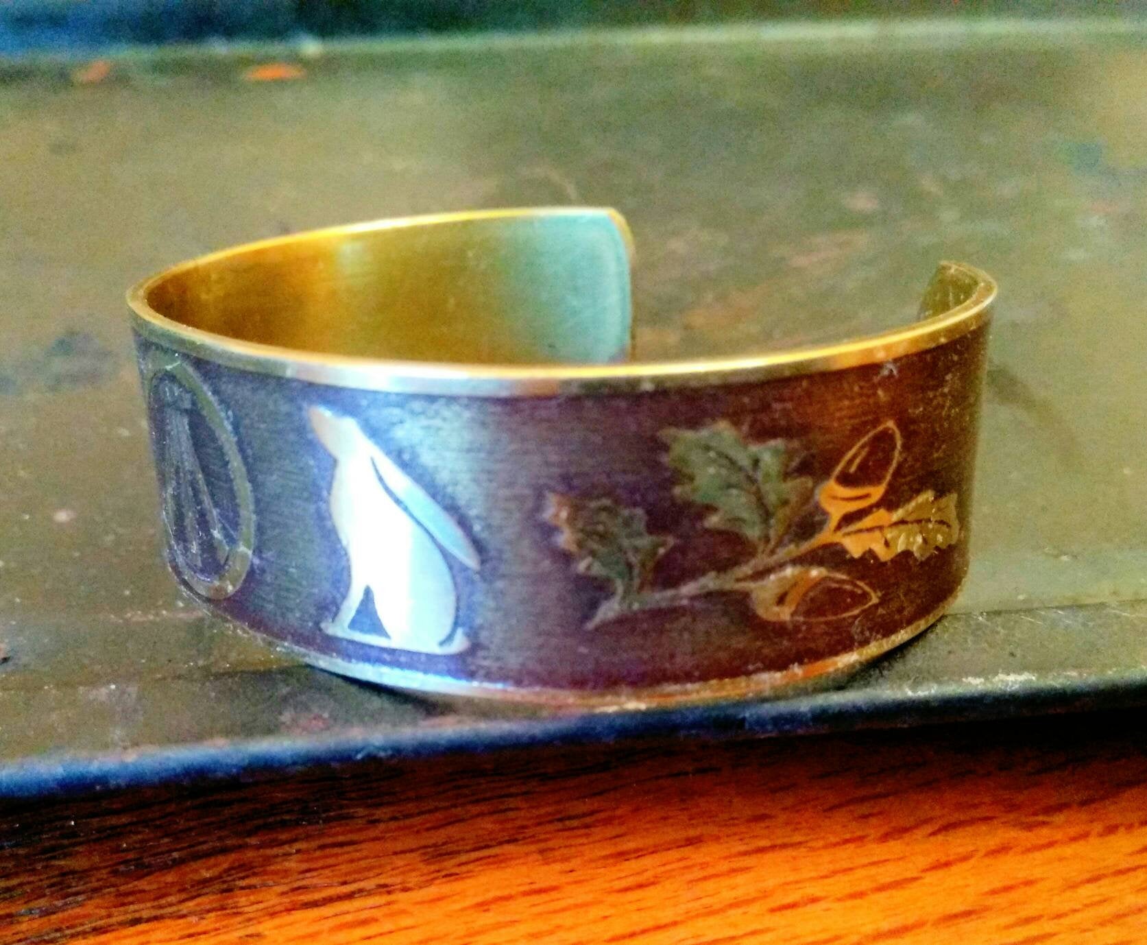 Druid Awen, Hares and Oak Leaf Garland Armband Cuff Bracelet