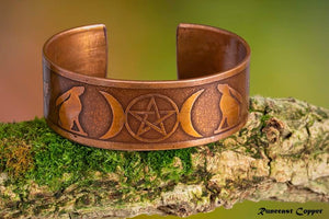 Wiccan Triple Moon Pentagram, Hares and Oakleaf Cuff Bracelet Armband